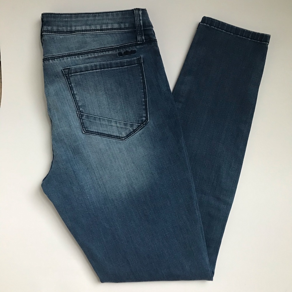 bebe Jeans